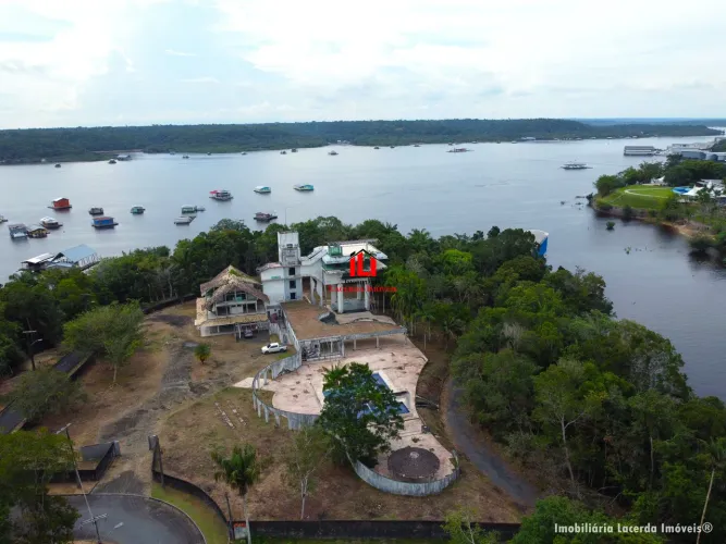 Residencial Lagoa Bella - Casa de Luxo 700m² com 8.500m² de Terreno e Rampa para o Rio