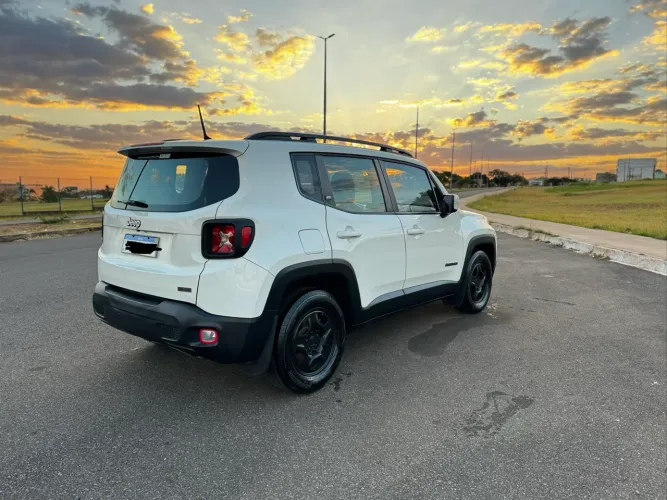 Jeep Renegade 1.8 4X2 Flex 16V Mec. 2018