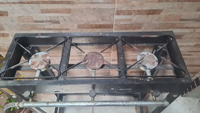 Vendo fogão 3 bocas funcionando tudo perfeitamente