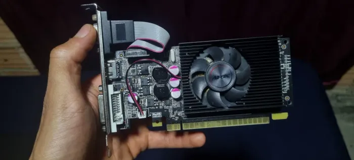 Placa de video vga Nvidia gt210
