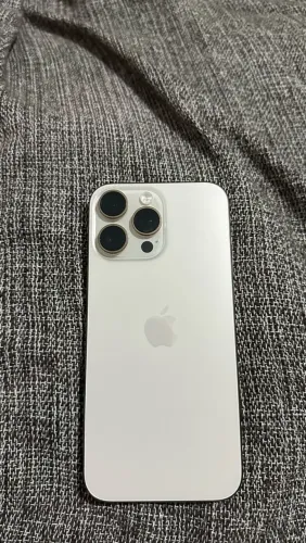 iPhone 16 Pro Max ( Bateria 100% )