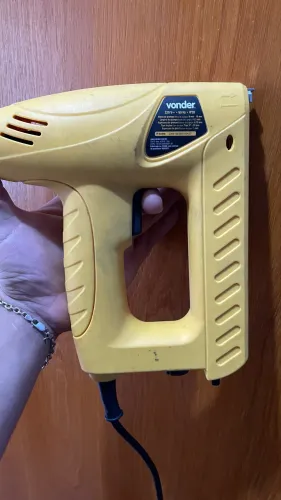 Grampeador Pinador Eletrico Profissional Vonder Gpe168 Grampeador V220