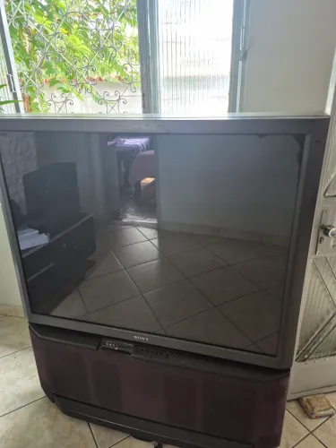 Vendo TV antiga Sony