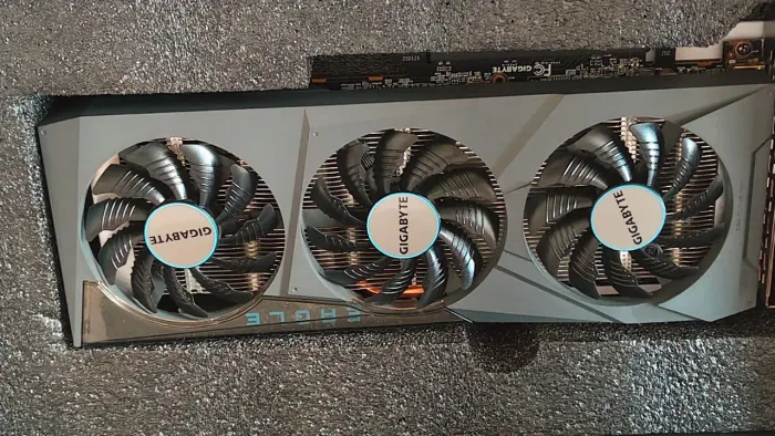 PLACA DE VÍDEO GIGABYTE RX 6600 EAGLE 8GB - IMPECÁVEL