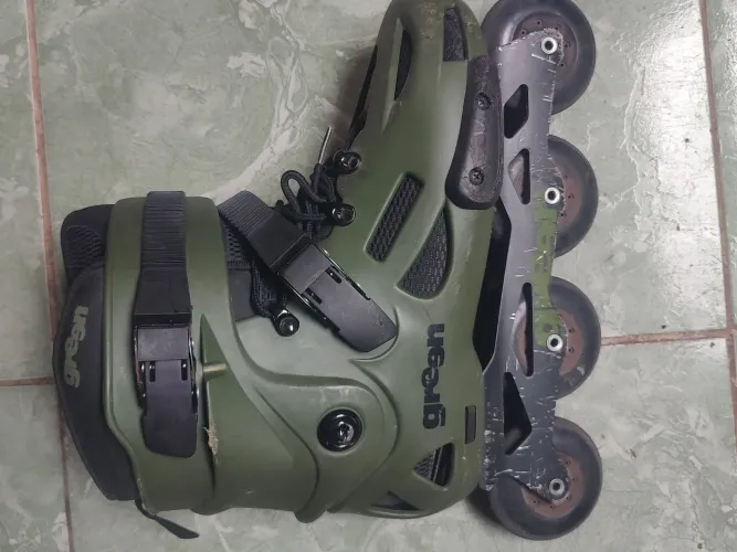 Desapego , vendo patins Green da Traxart que me custou mil reais e estou vendo por 800