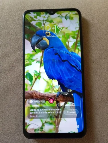 Celular seme novo
