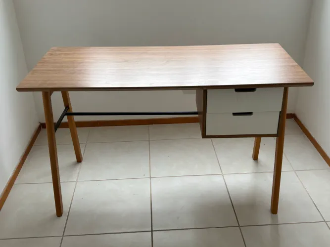 PARA VENDER - Escrivaninha perfeito estado