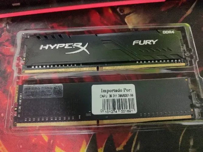 Memoria RAM DDR4 8GB 2400MHz HyperX e 4GB 2133 MHz Genérica
