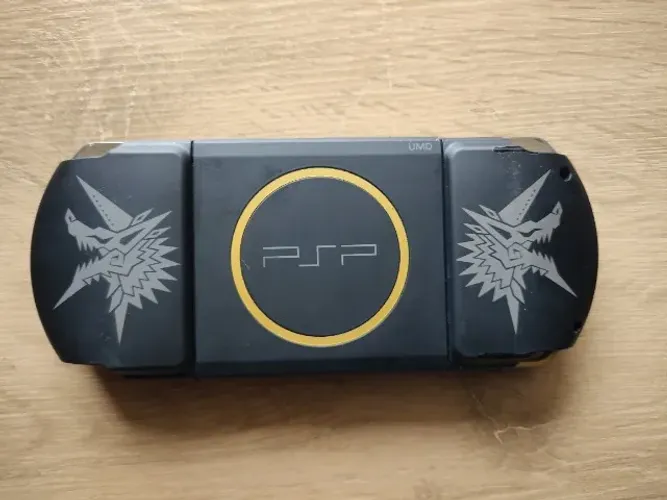 PSP 3000 Monster Hunter Edição Limitada