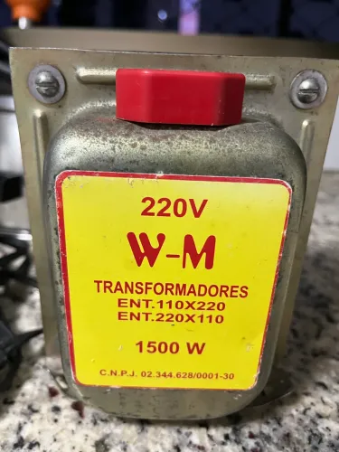 Transformador 220v X 100v X 220 v 1500watts WM Transformadores