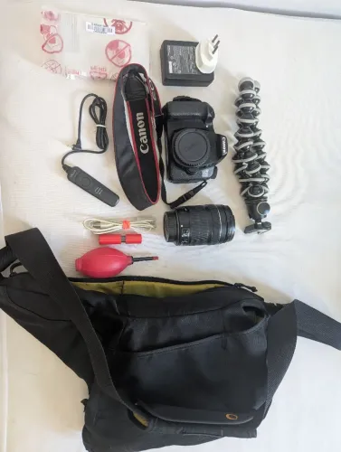 Canon EOS 70D + Lente 18-135 - 39k cliques
