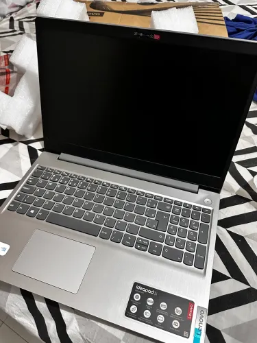 O Lenovo IdeaPad 3i (modelo 82BU0006BR)