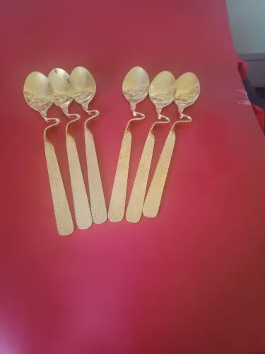 Conjunto de 6 Colheres de Chá Curvas De Metal Dourado 