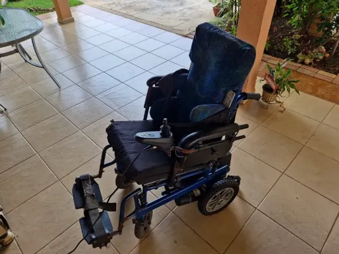 Cadeira de Roda Motorizada ( Elétrica ) - Jaguaribe