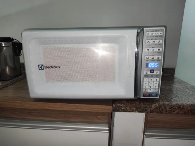 vendo microondas Eletrolux 34L