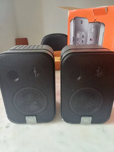 Caixa de som JBL control 2P passiva