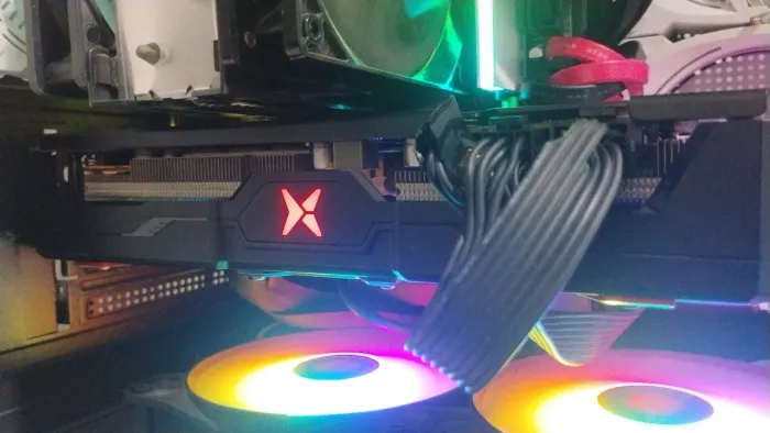 RX 590 8GB - CHIP E VRAM 100% OK! (Defeito apenas no conector de energia)