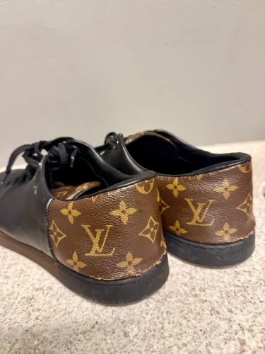 Tênis Louis Vuitton Preto 45