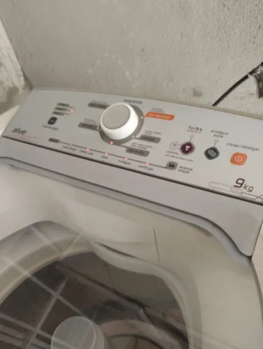 Vende-se máquina Brastemp 9kg com defeito
