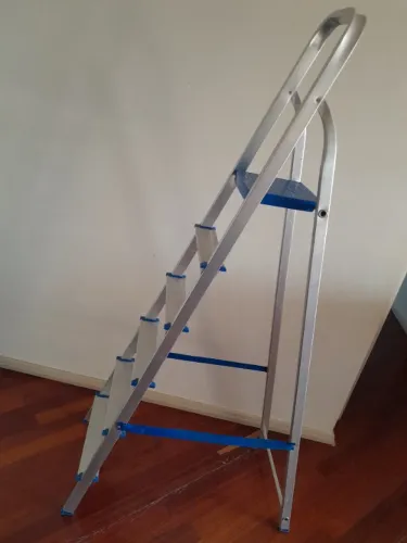 Escada Mor 6 degraus alumínio 