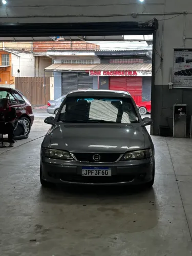 Chevrolet Vectra GLS/ Challenge 2.2 MPFI 16V 2001