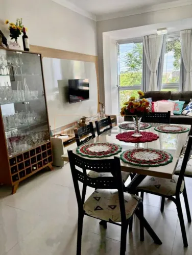 Vendo Apartamento de 02 Quartos no Bairro Riviera