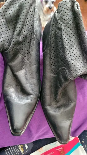 Bota em couro cano baixo 38 feminina 