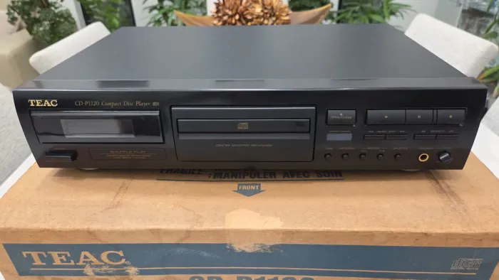 CD Player TEAC P1120