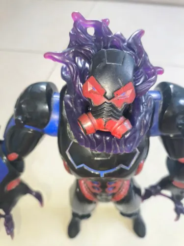 Toxzon boneco max steel 2009