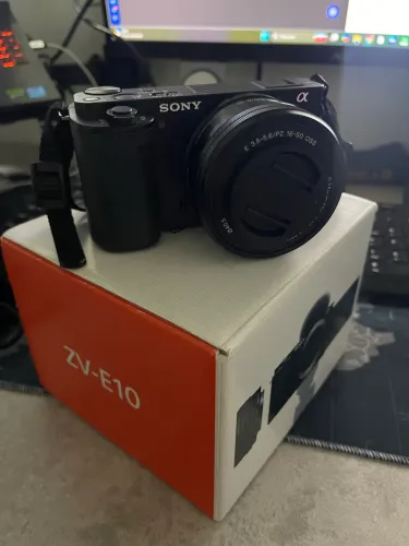 Sony ZV-E10 + Lente 16-50mm + SanDisk Extreme Pro 128GB