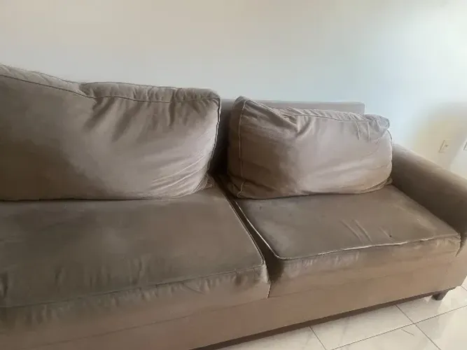 Vendo sofá 4 lugares em suede