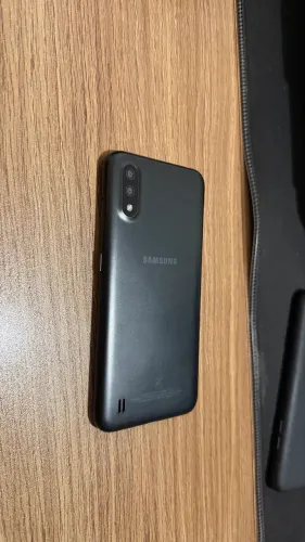 Samsung A01 super conservado