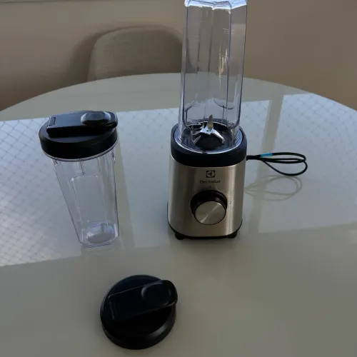 Liquidificador Portátil Electrolux 