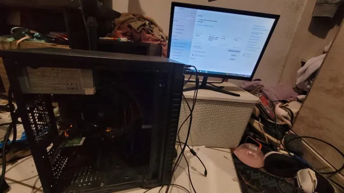 PC Completo Ryzen 3 2200G + SSD 240GB + Monitor e Mouse