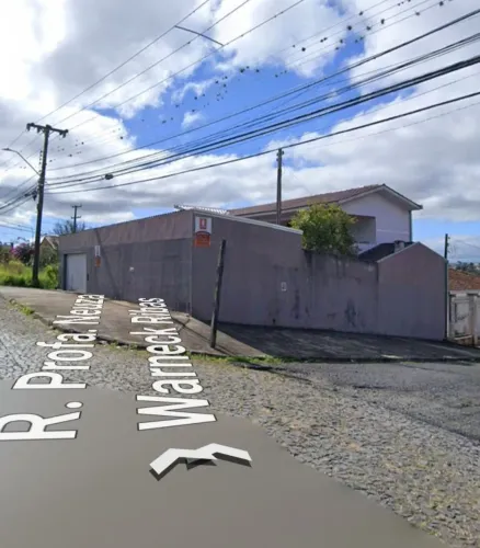Vendo ou troco por casa de menor valor
