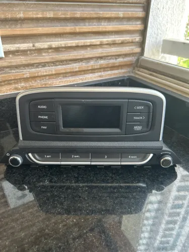 Vendo som automotivo Hyundai HB20 original