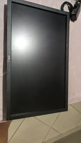 Monitor Dell 21.5 polegadas Full HD IPS U2211Ht