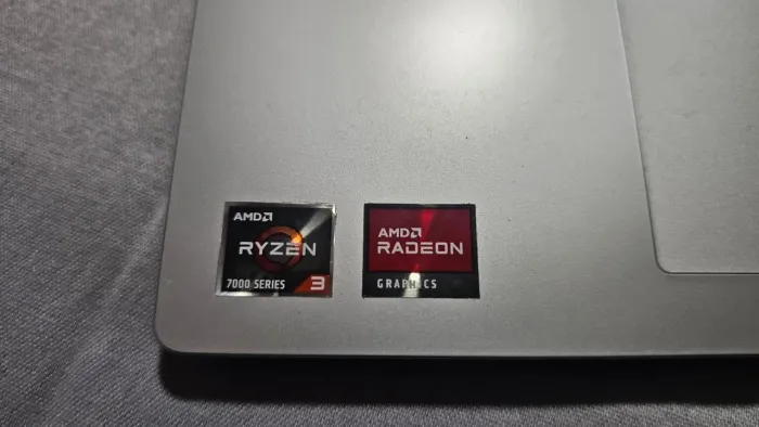 Vende-se notebook