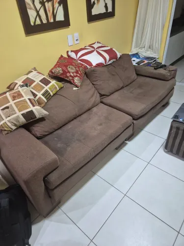 Mesa de jantar, rack, cama de casal queen e sofá 3 lugares usados