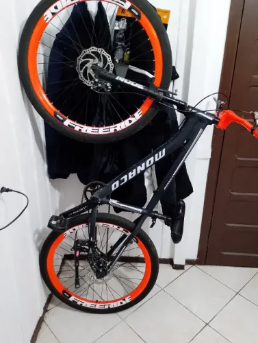 Vendo ou troco por vídeo game