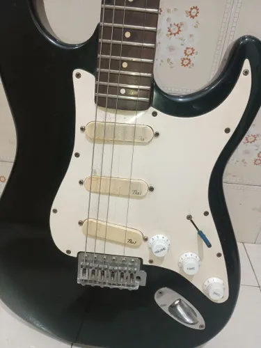 guitarra Giannini anos 80