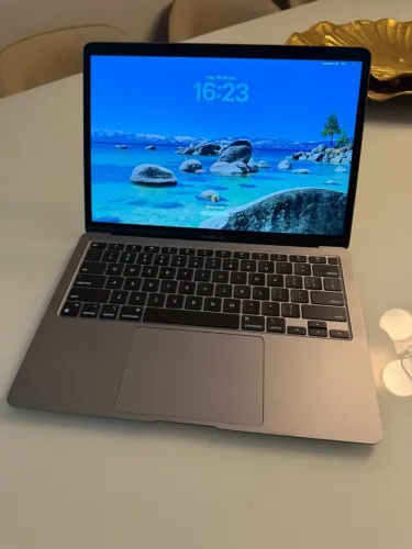 MacBook Air M1 2025