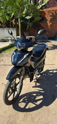 ? Avelloz AZ125 2025