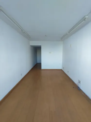 Centro comercial para aluguel com 31 metros quadrados em Vila Isabel - Rio de Janeiro - RJ