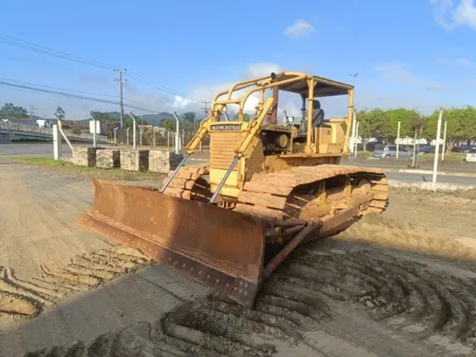 Trator de esteira Komatsu D50P pantaneiro