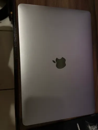 MacBook Air M1 2020 256GB | 99% Bateria | Apenas 82 Ciclos | Impecável