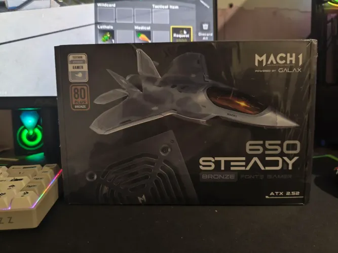 Vendo fonte 650w lacrada