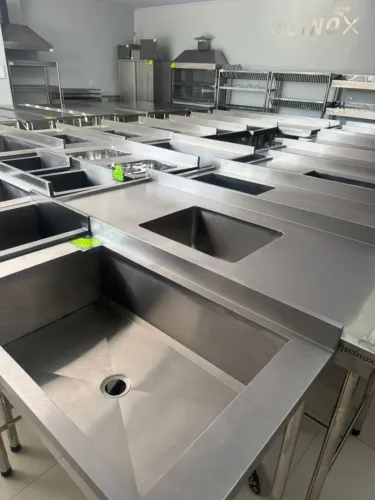 Fábrica de Pias industriais em aço inox