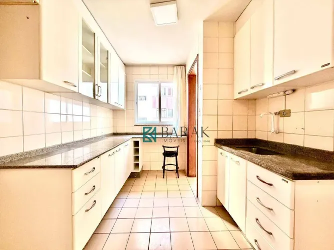 Apartamento com 3 dormitórios para alugar, 67 m² por R$ 1.950,00/mês - Vila Bosque - Marin