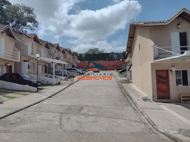 Imperdível oportunidade: Casa em condomínio à venda em Cotia-SP, 2 quartos, 2 salas, 2 ban